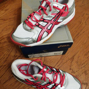 New ASICS Rocket 6 Women volleyball shoes size 8.5